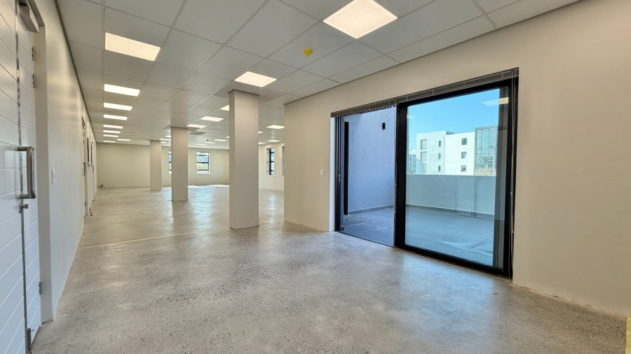 To Let Commercial Property for Rent in Paardevlei Western Cape